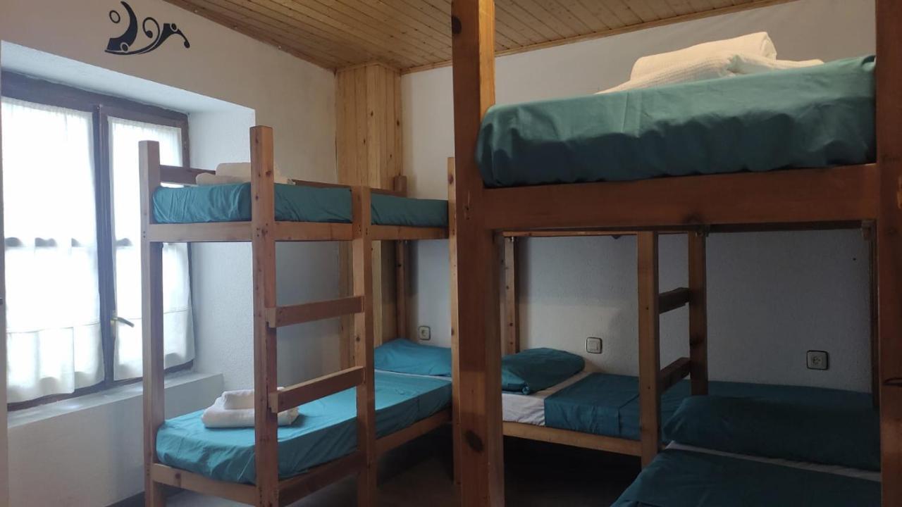 Albergue Triton - Villanúa Exteriör bild